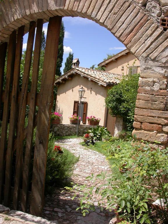 Agriturismo I Mandorli Trevi Exterior photo